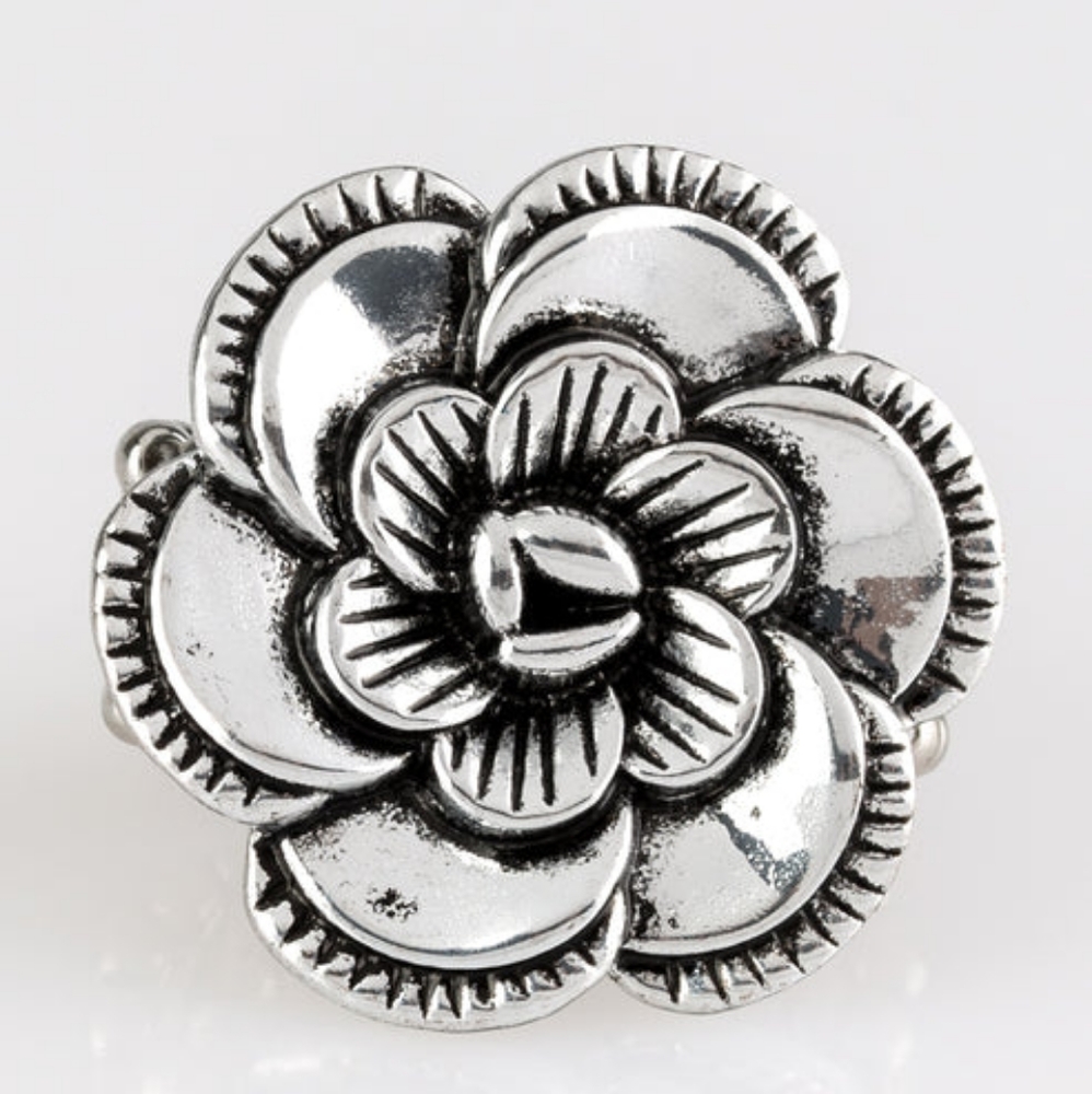 FLOWERBED and Breakfast - Silver Ring